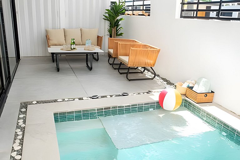 Come and enjoy this beautiful villa! Private pool