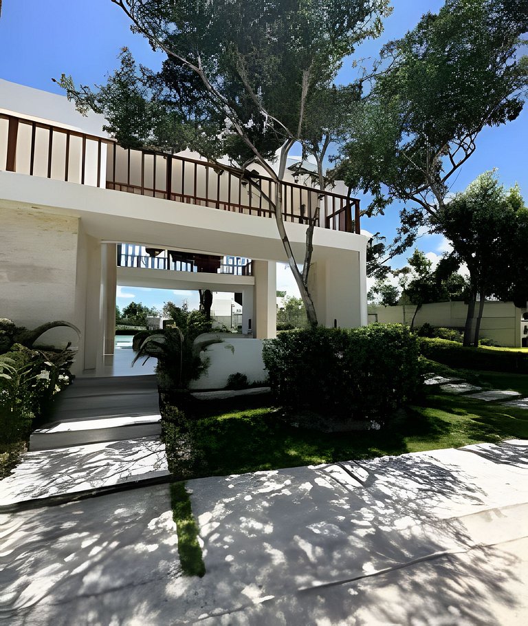 Come and enjoy this beautiful villa! Private pool