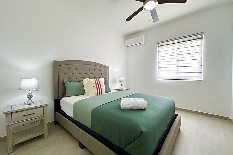 ¡Condominio con azotea a pasos de la playa!