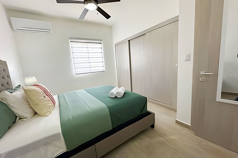 ¡Condominio con azotea a pasos de la playa!