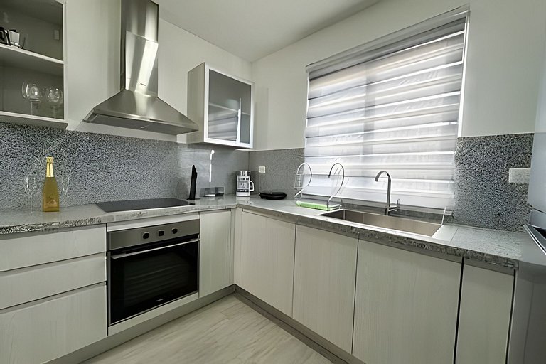¡Condominio con azotea a pasos de la playa!