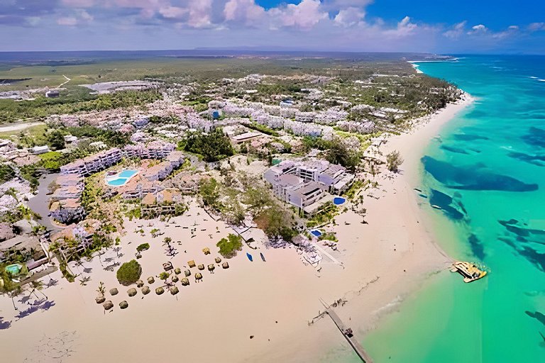 ¡Condominio con azotea a pasos de la playa!