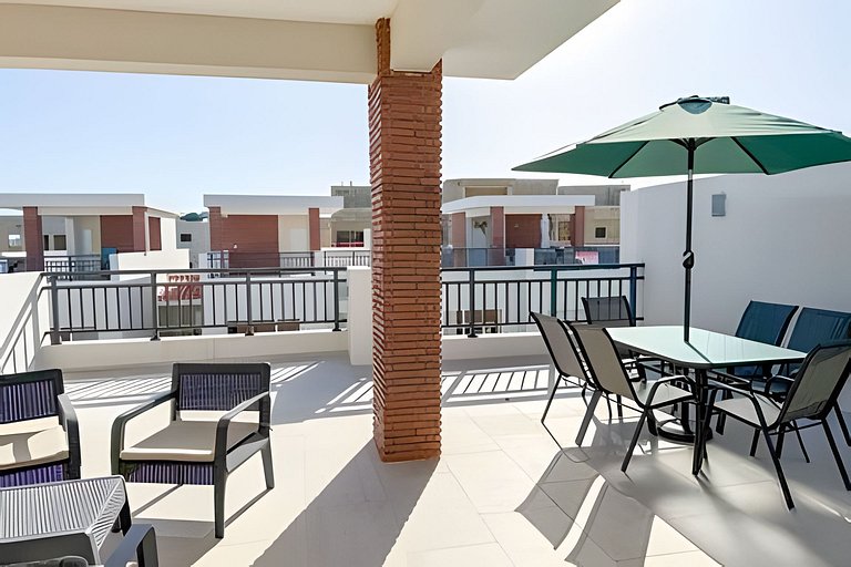 ¡Condominio con azotea a pasos de la playa!