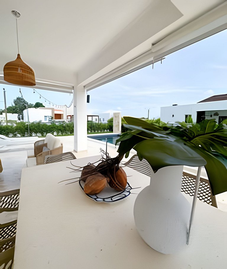 Exclusive 4-Br Villa with Pool @ Oasis del Lago