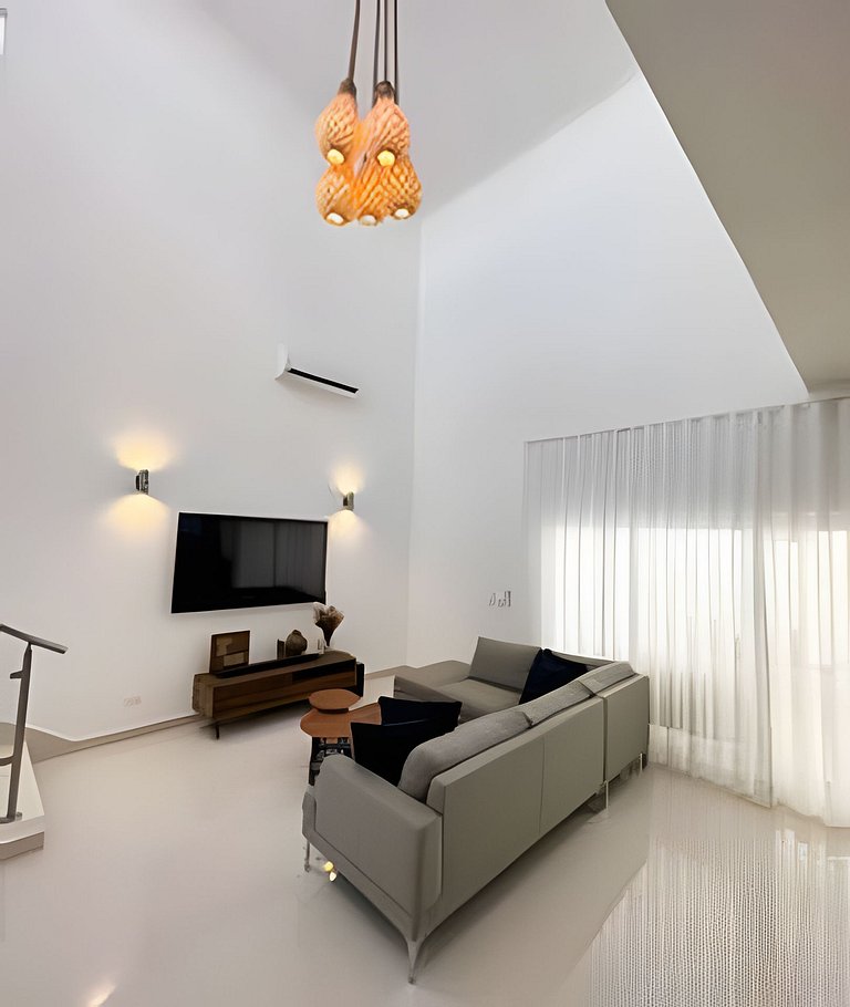 Exclusive 4-Br Villa with Pool @ Oasis del Lago