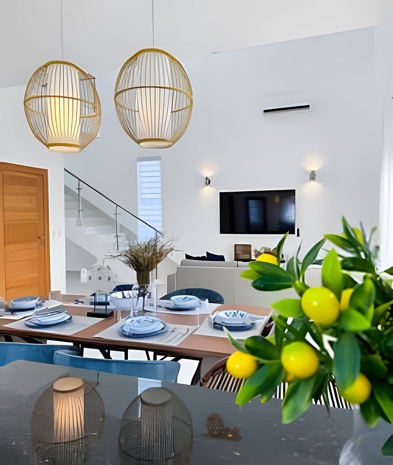 Exclusive 4-Br Villa with Pool @ Oasis del Lago