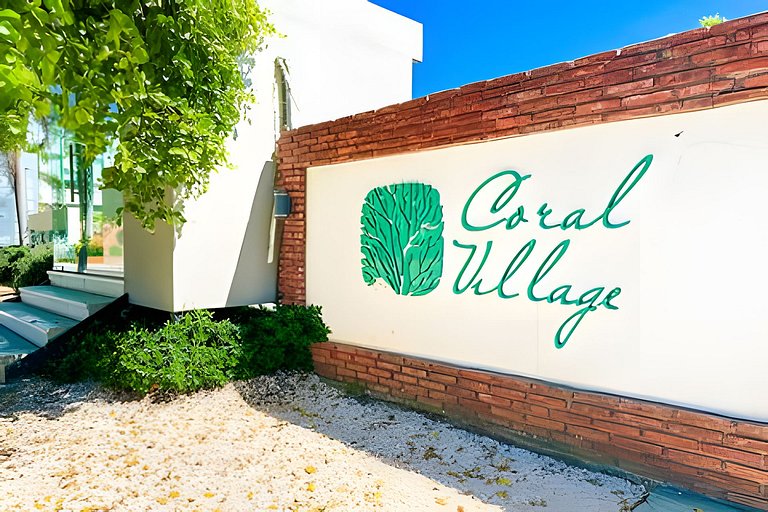 Coral Village II- Pool view 2 BR condo near beach!