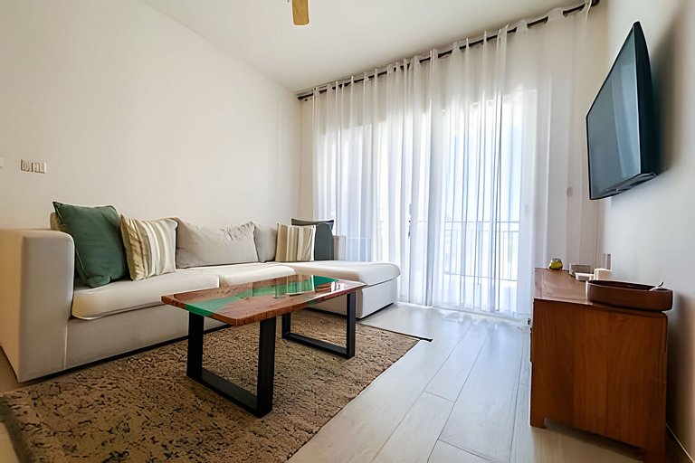 Coral Village II- Pool view 2 BR condo near beach!