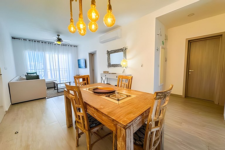 Coral Village II- Pool view 2 BR condo near beach!