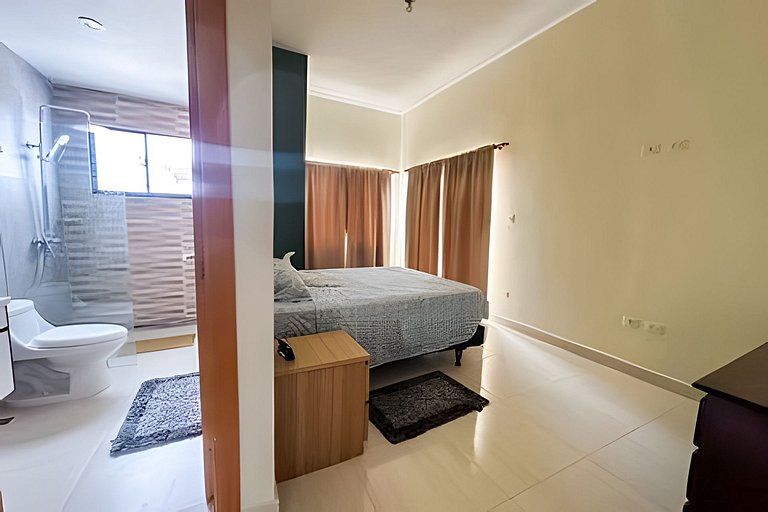 Villa with private pool! Close to the city center