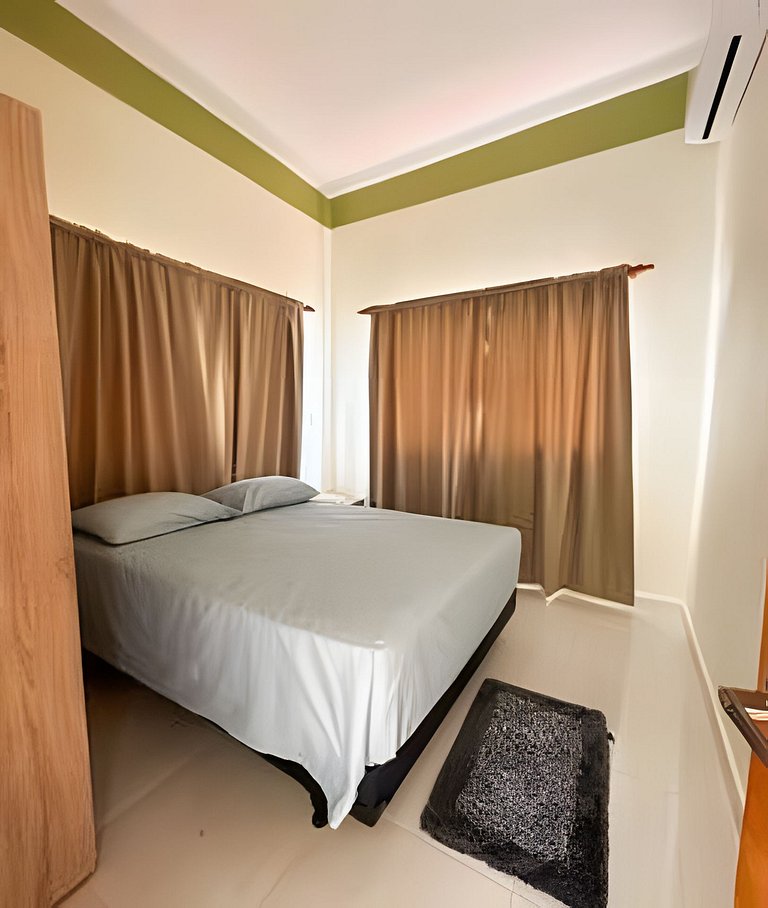 Villa with private pool! Close to the city center