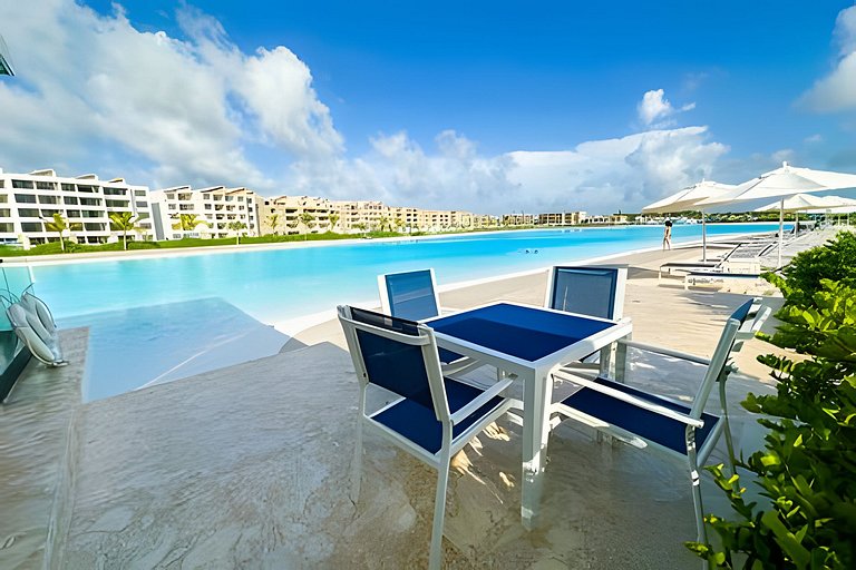 Condo in The Beach with private artificial Beach