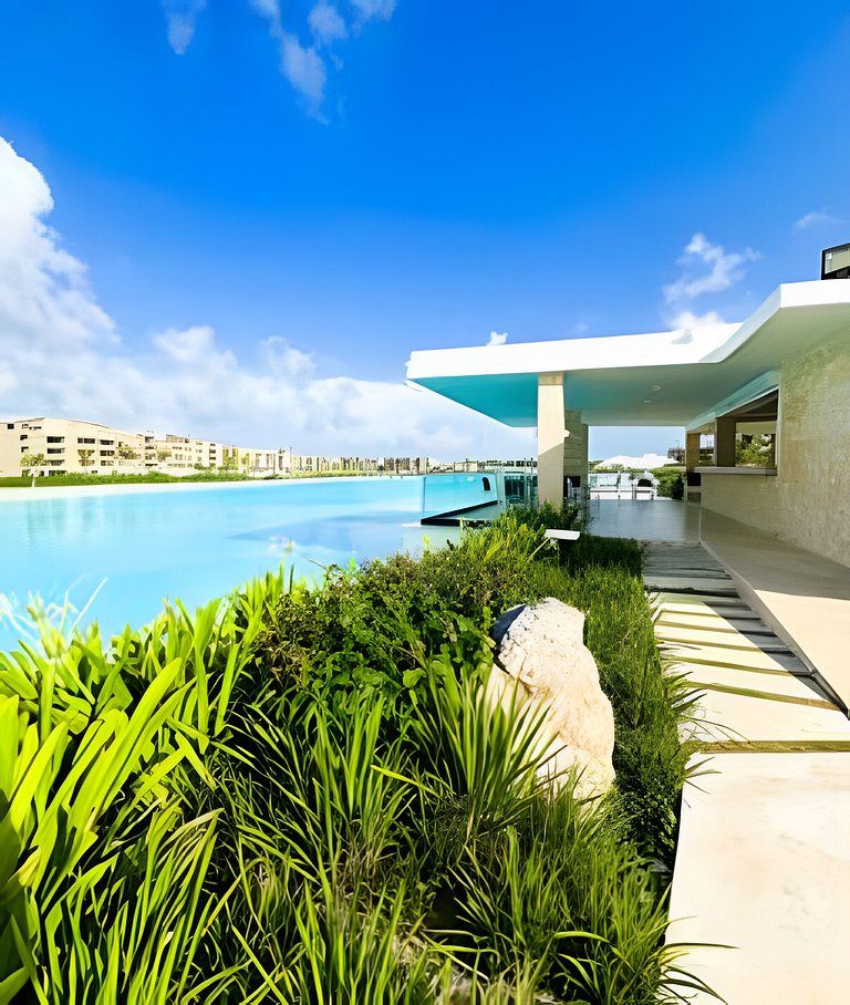 Condo in The Beach with private artificial Beach
