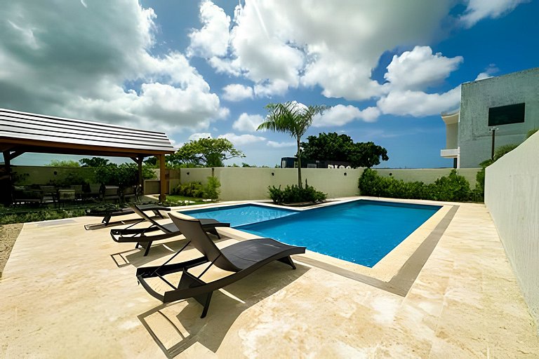 Villa familiar en Punta Cana! Piscina Climatizada