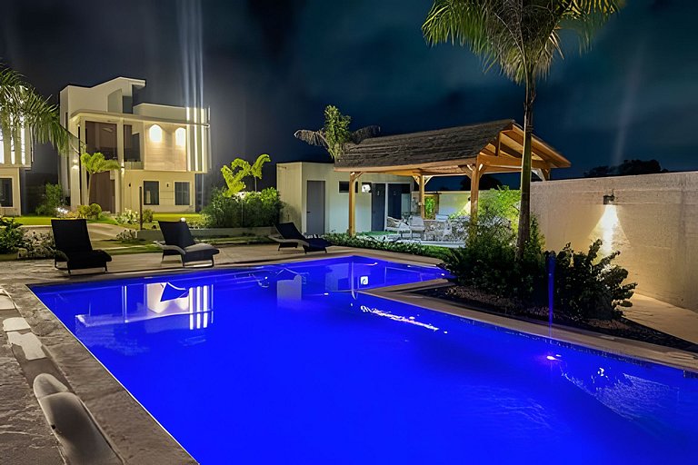 Villa familiar en Punta Cana! Piscina Climatizada