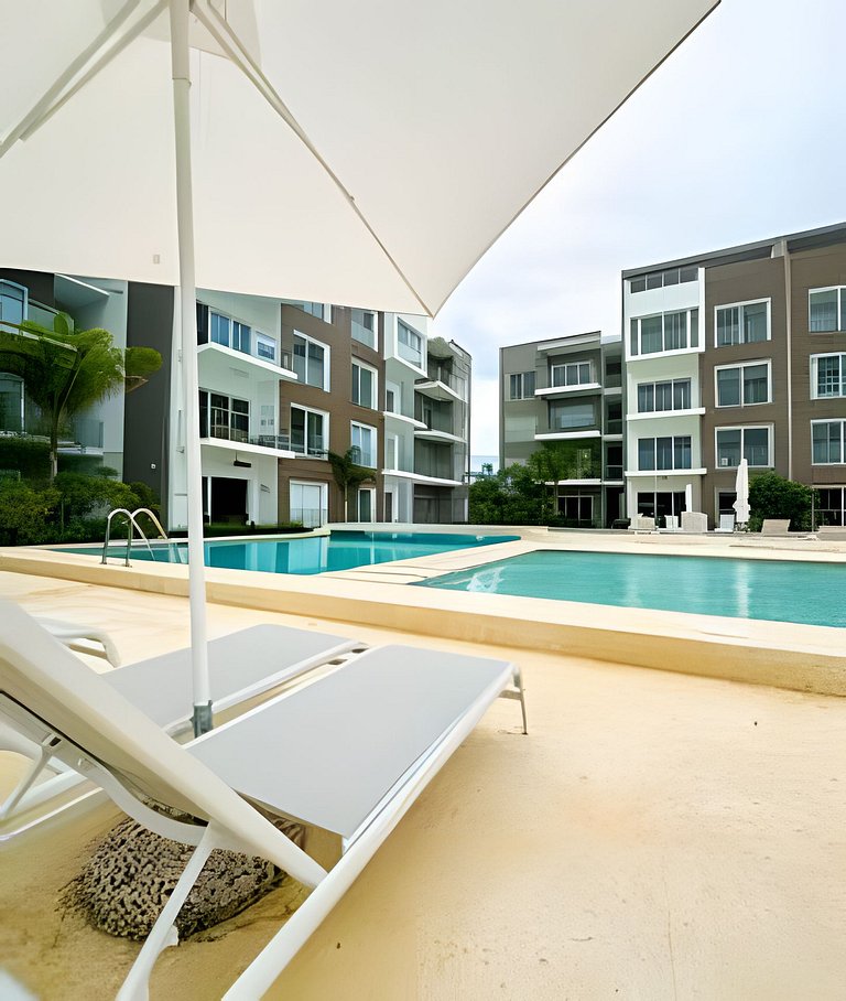 Condo cómodo y tranquilo en Coral Bay / Hard Rock