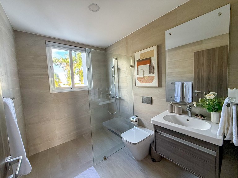 Elegante apartamento en Coral Bay / Hard Rock